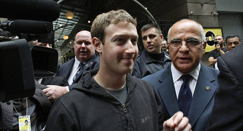 Mark Zuckerberg đối mặt với vụ kiện giao dịch nội gián